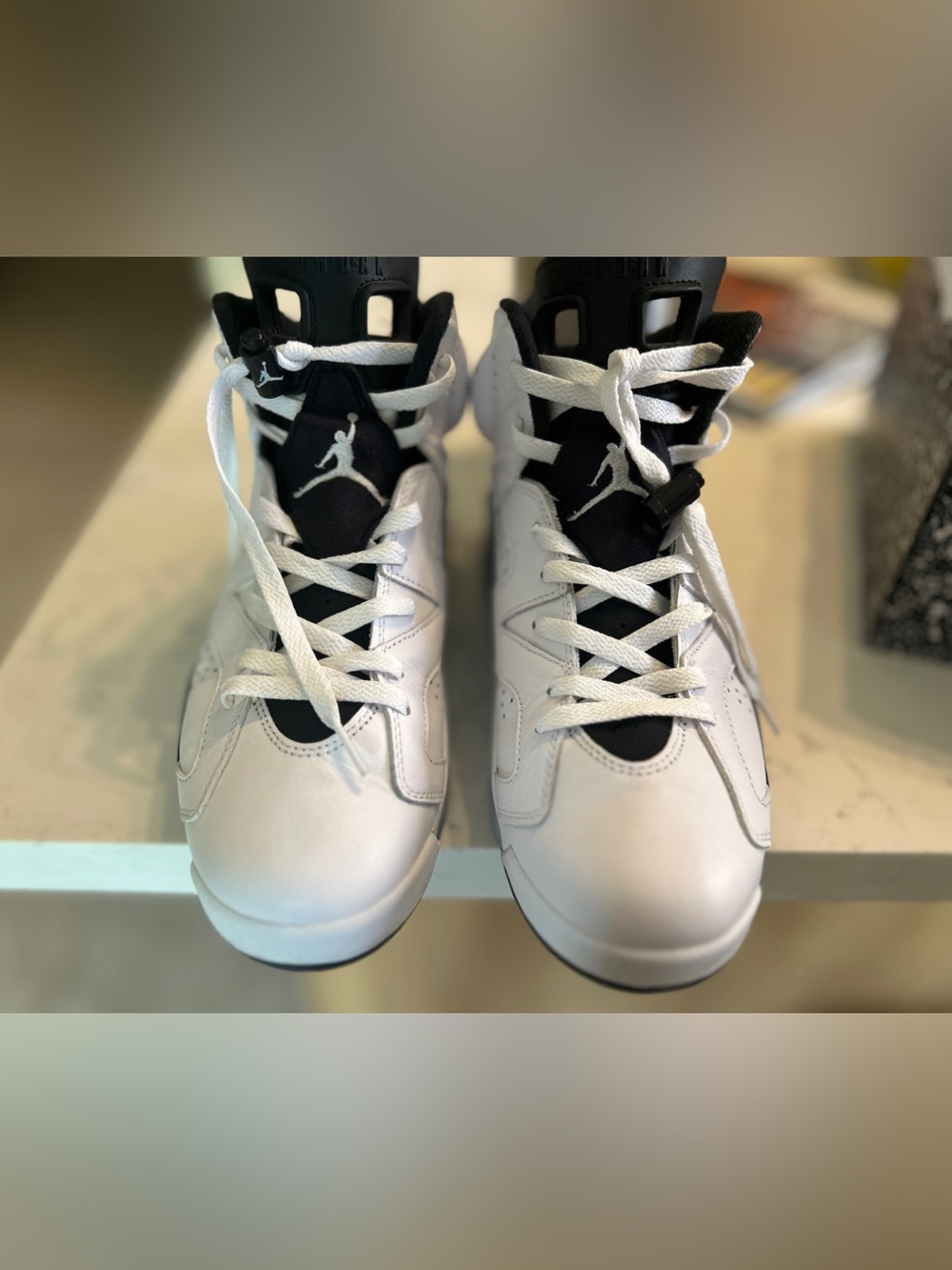 Air Jordan retro 6 Oreo  Black and white